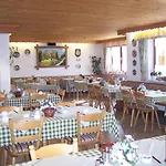 Weghof Mit 3*